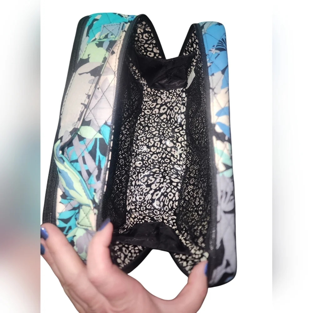 Vera Bradley Large Blush & Brush Makeup Case, Camofloral​ - Picture 4 of 8